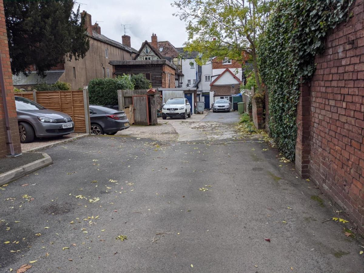 Medieval Roots And Harry Potter Townhouse - Hiking Near Ludlow ลีโอมินสเตอร์ ภายนอก รูปภาพ